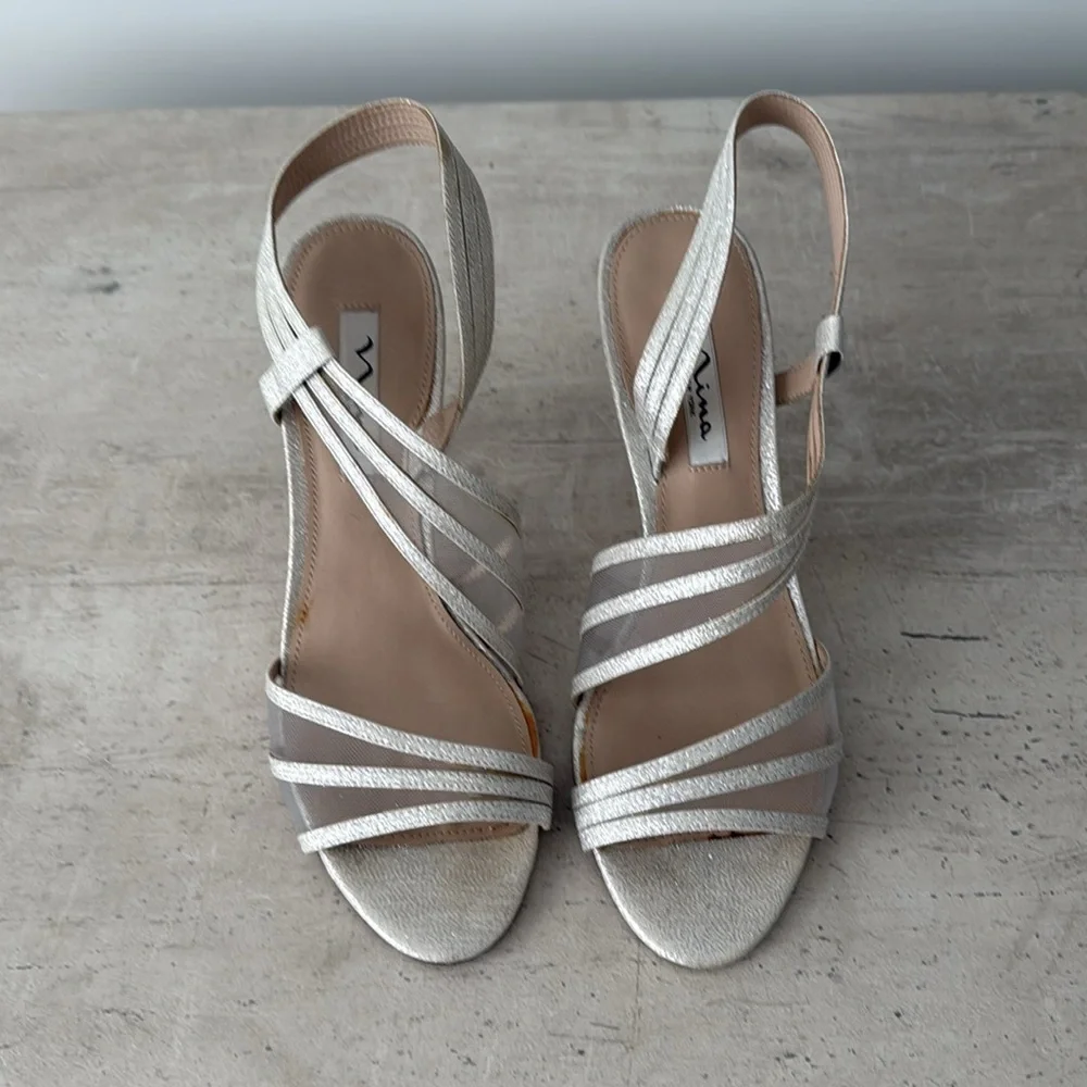 NINA Vitalia Sandals in Silver Wonderland